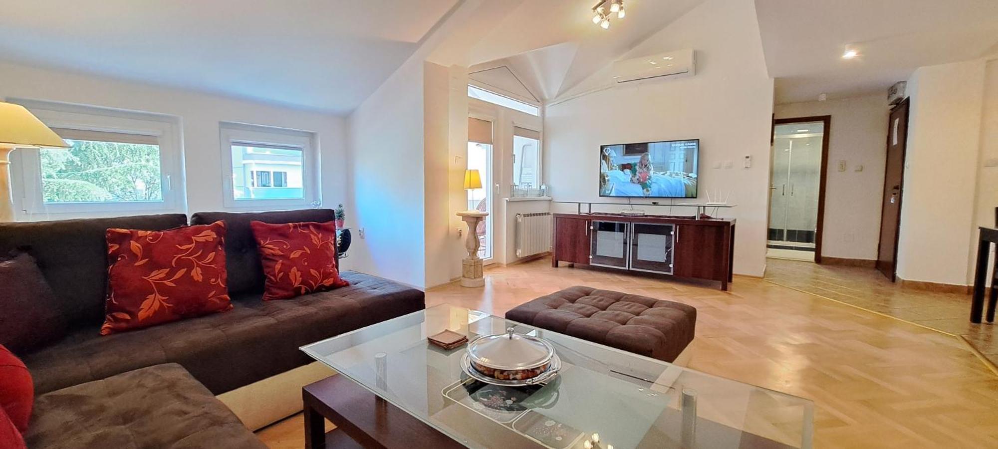 Central Skopje Duplex Apartment Екстер'єр фото