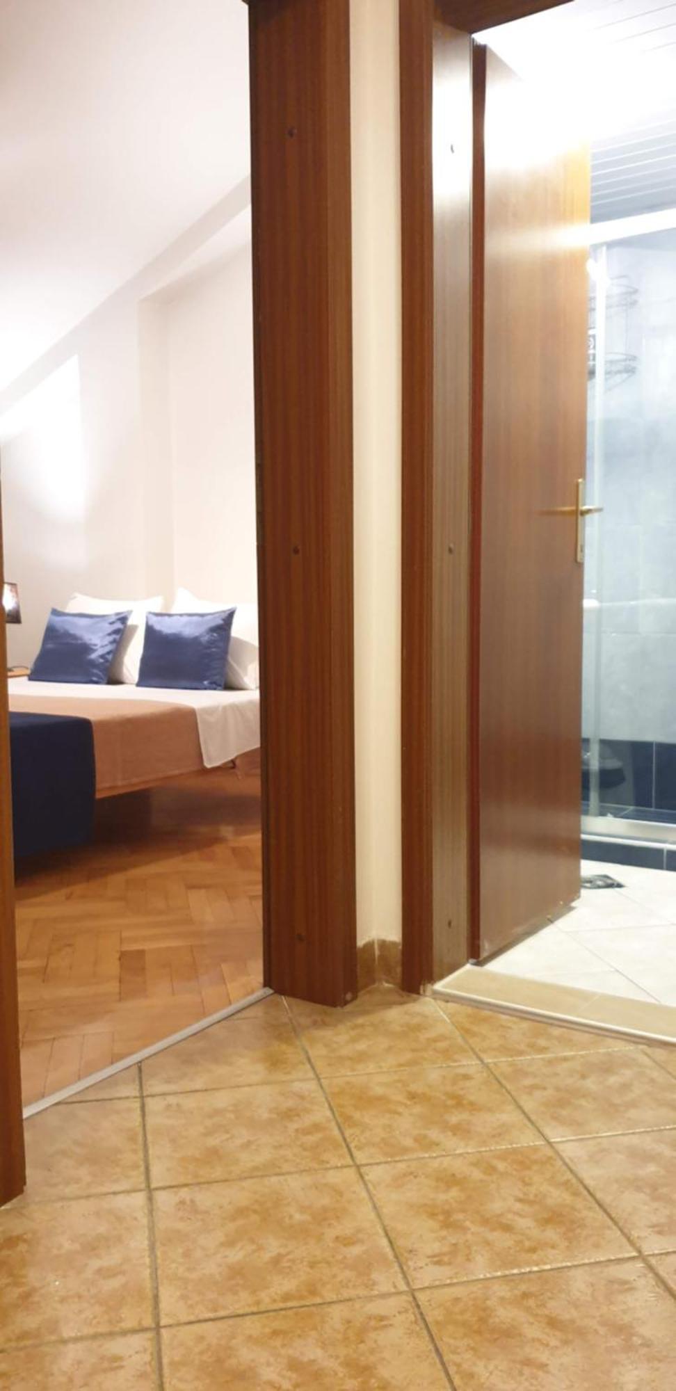 Central Skopje Duplex Apartment Екстер'єр фото